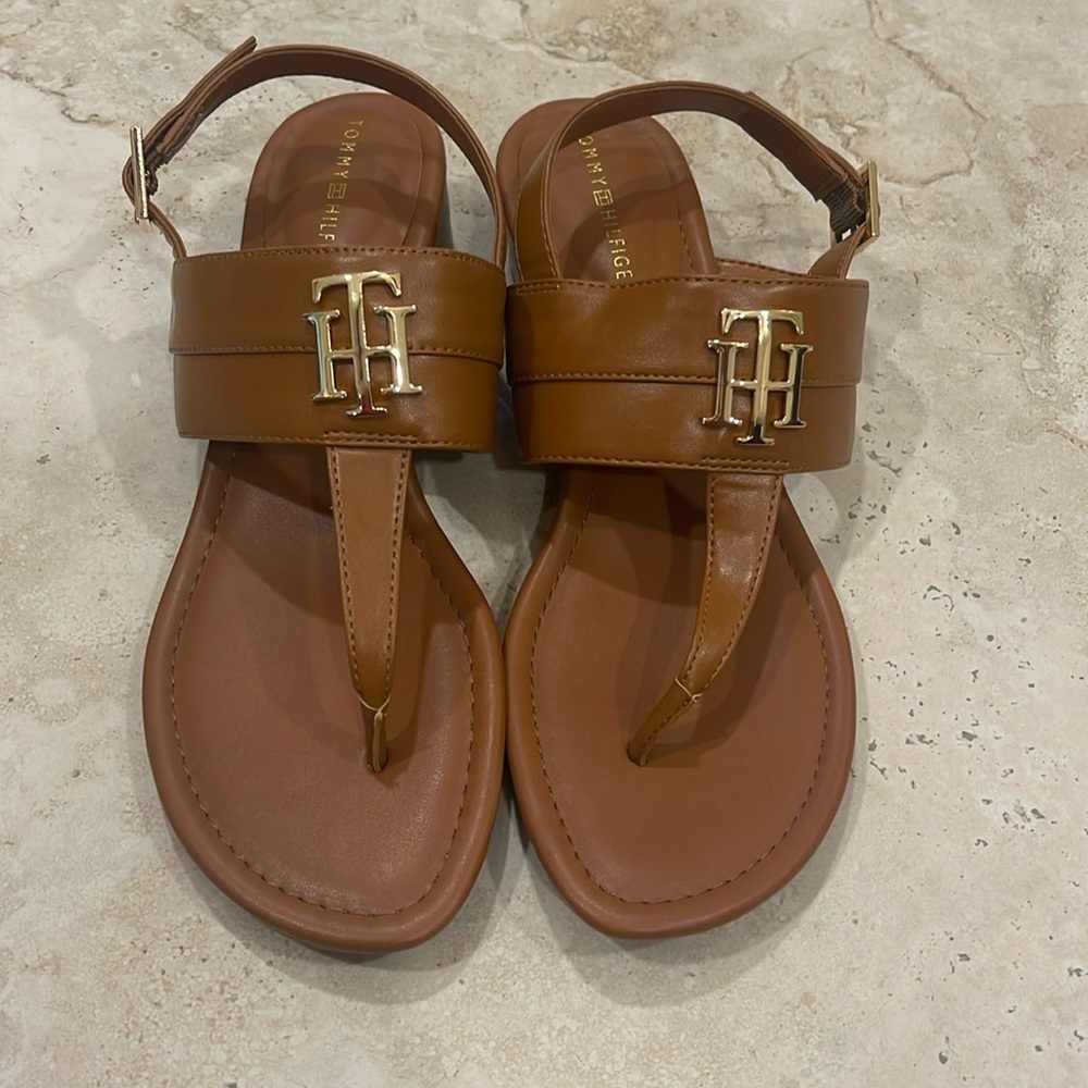 NWOT Tommy Hilfiger Women’s Sandals Size 11